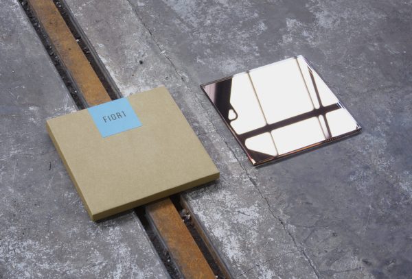 Figr1 Mirror Reflector Square - Packaging